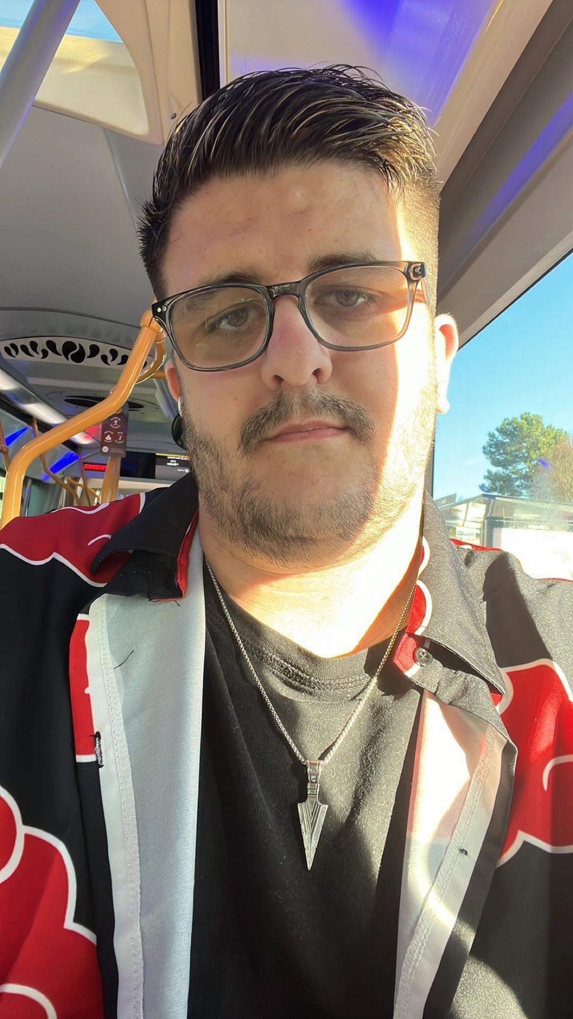 Profil de Houari, 31 ans, TS Luxembourg à Burden