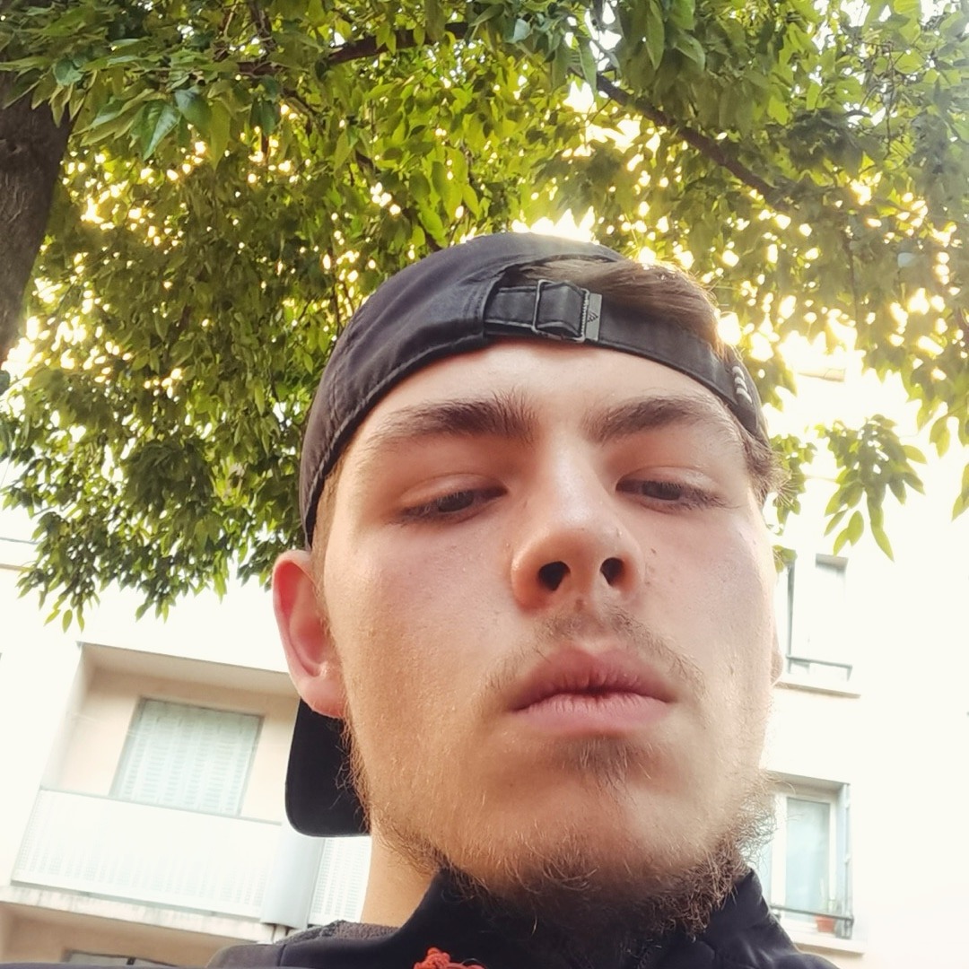 Profil de Roshan, 20 ans, TS Luxembourg à Dirbach